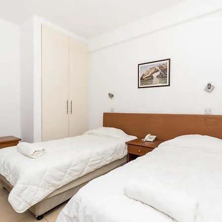 Hotel Flora 4*